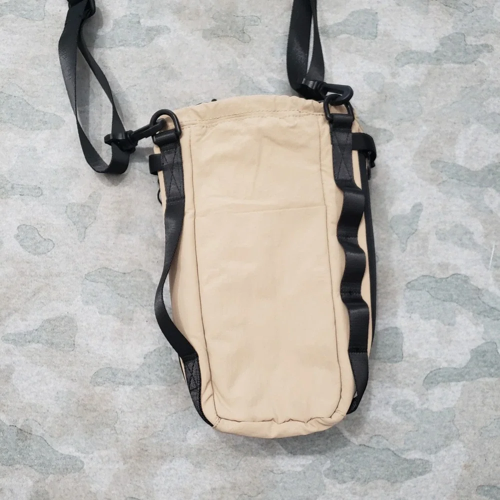 Bagsmart‎ Camara Bag Tan 7x11